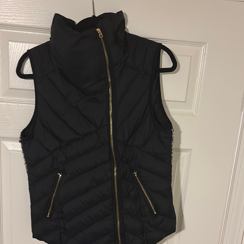 Women's Black Puffer Vest